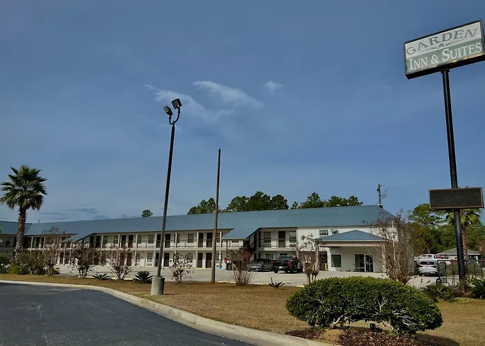 Garden Inn & Suites